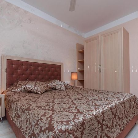 Monte Carlo Aparthotel Slăntjev Brjag Exteriör bild